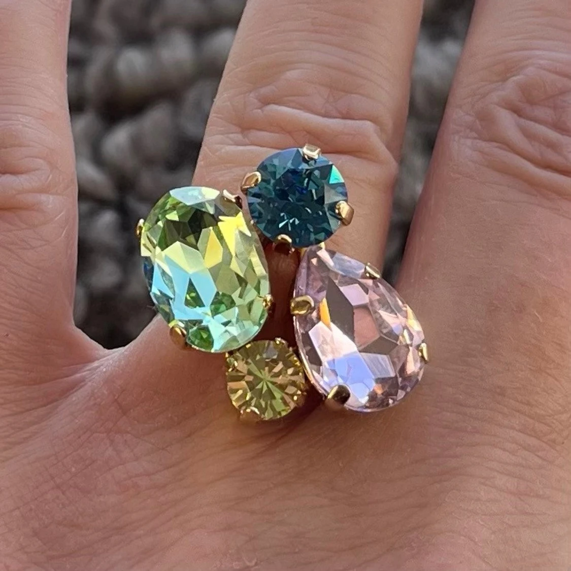 Mixed sized ring Rainbow guldpläterad kristall - 3