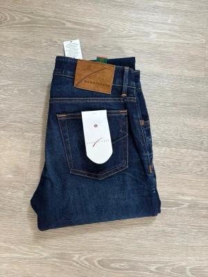 Handpicked Orvieto - Handpicked Orvieto | Storlek: 31 | Färg: Mörkblå | Modell: Orvieto (slim) | Skick: Nya med tags | Nypris: 300€