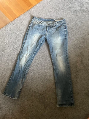 Diesel jeans  - Säljer dessa ritkigt feta diesel jeans med skön tvätt, 30 i midja och 30 i längd så kan passa de mesta, hör av er vid funderingar !!!