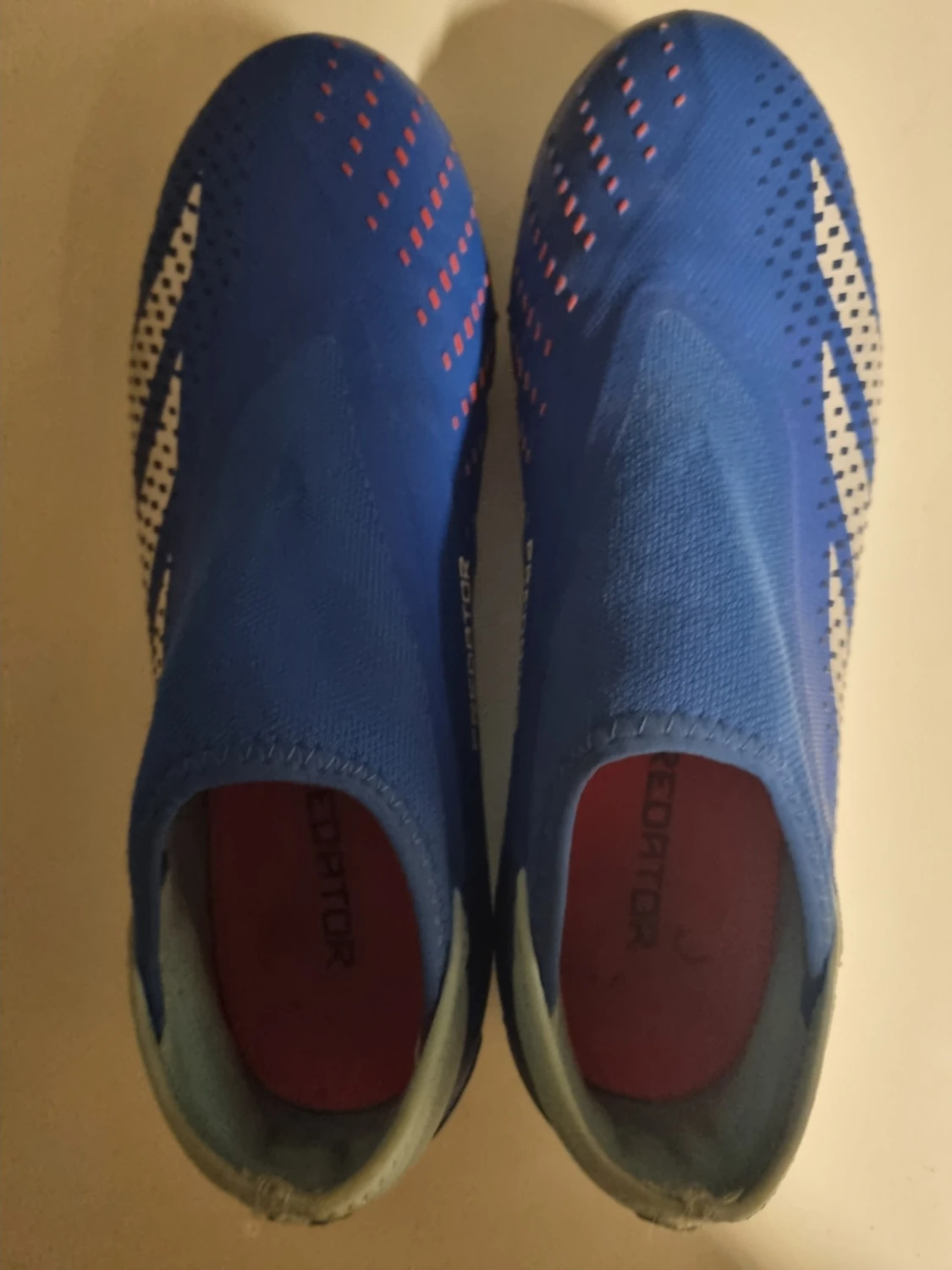 Blå Adidas Predator fotbollsskor