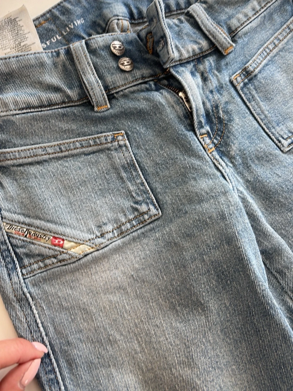 Ljusblå bootcut jeans från Diesel - 1