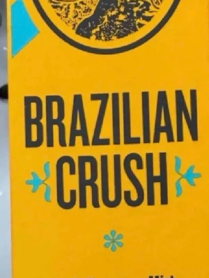 Sol de Janeiro Brazilian Crush  - Oöppnade! Upplev en tropisk vibe med Brazilian Crush Body Fragrance Mist. Perfekt för dig som vill sticka ut och sprida sommarkänsla. Volym: 240 ml. 1 st