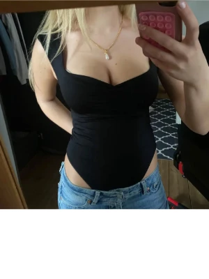 Zara body  - Snygg body från Zara💕 M men passar S