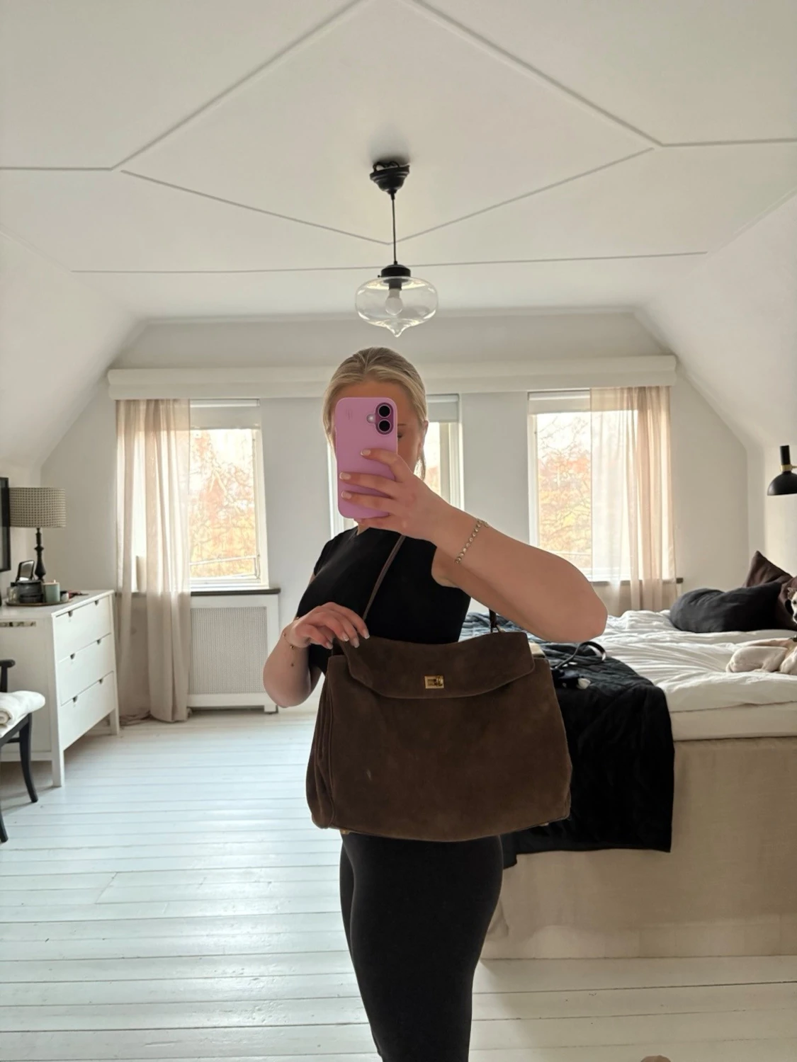 Brun mocka handväska  - 1