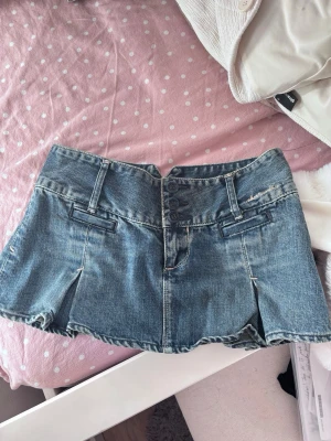 Mini skirt - Mini skirt from Abercrombie kids size 12 (xxs/xs) intressekoll kom med bud