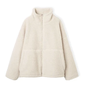 Teddy jacka - Säljer denna super snygga Teddy jacka från Carin Wester!!!! Super mysig och skön nu under vintern men också sen under våren! Helt slutsåld online! Köpte den i höstas och använd fåtal gånger💕 skriv för frågor eller bilder eller köp gårna direkt💕