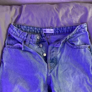 Zara jeans  - Dem populära jeansen från zara storlek 34