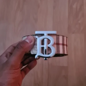 Burberry bälte  - Säljer en burberry bälte bra kvalle 