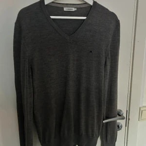 J.Lindeberg Tröja - Jätte fin J.Lindeberg tröja! 9/10 skick kom dm om de finns frågor!✅✅