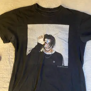 Yungblud T-shirt från Lollapalooza 2019. Nypris 400kr tror jag