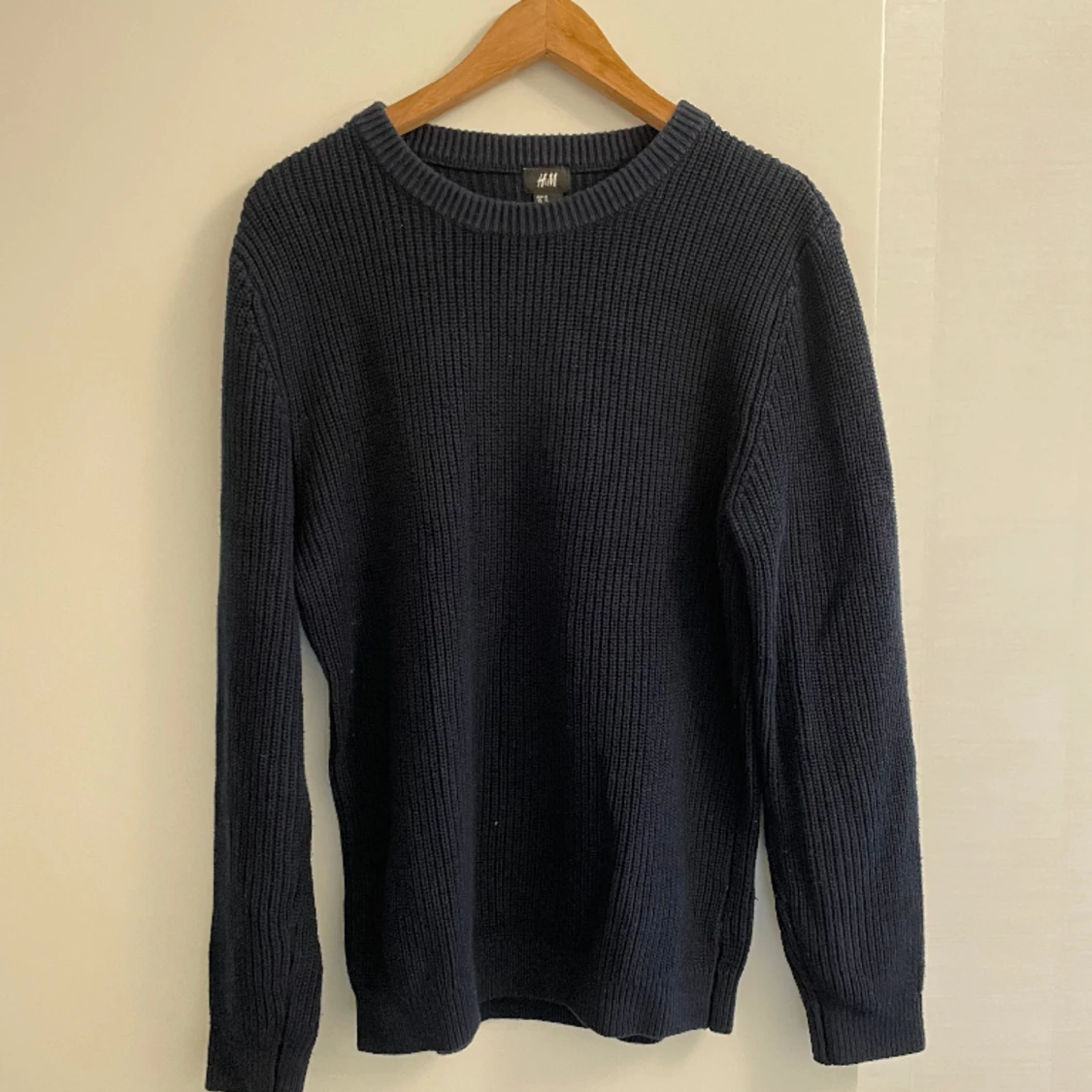 Stickad tröja storlek M - 90