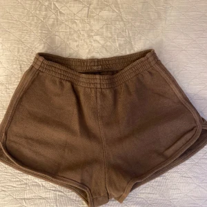 Shorts - Knappt använda mjukisshorts från Brandy Melville 