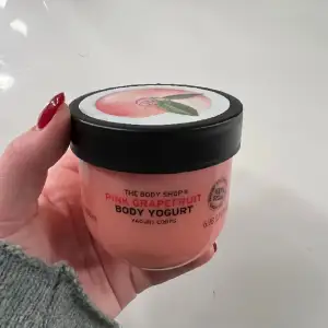 The body shop body yoghurt. Aldrig använd! 