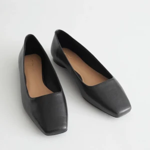 Ballerina & Other Stories - Säljer dessa. 100% läder