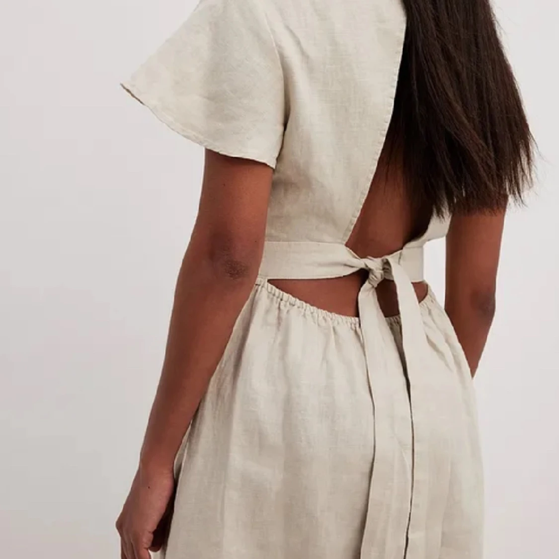 Gullig klänning i linne