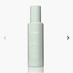 Säljer denna heat protection spray från caia då jag inte använder det💓 Ordinarie pris var 225 & jag säljer för 150kr eller 110 i snabb affär!😊På bild nummer två ser man hur mycket som är kvar! För fler frågor är det bara att skriva!😇💕