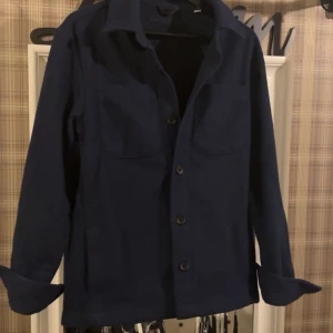 Donce de la sense overshirt - Snygg overshirt, använd få tals gånger väldigt bra skick