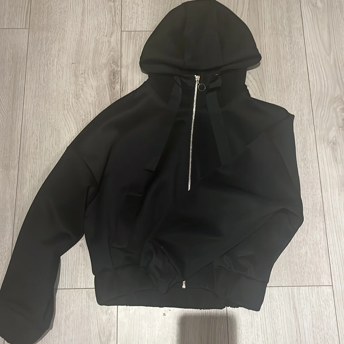 Svart jacka/tjocktröja