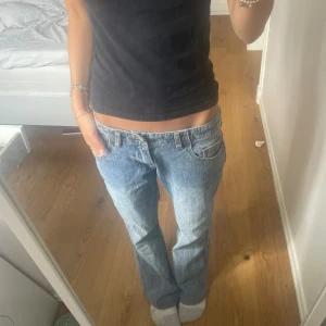 Brandy Melville jeans  - Lågmidjade jeans som passar längden 162-170