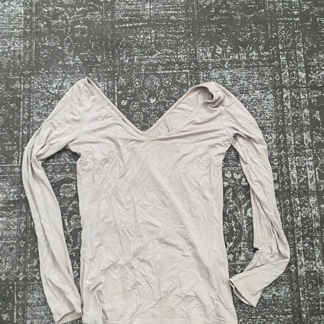 Basic tröja kan användas till allt