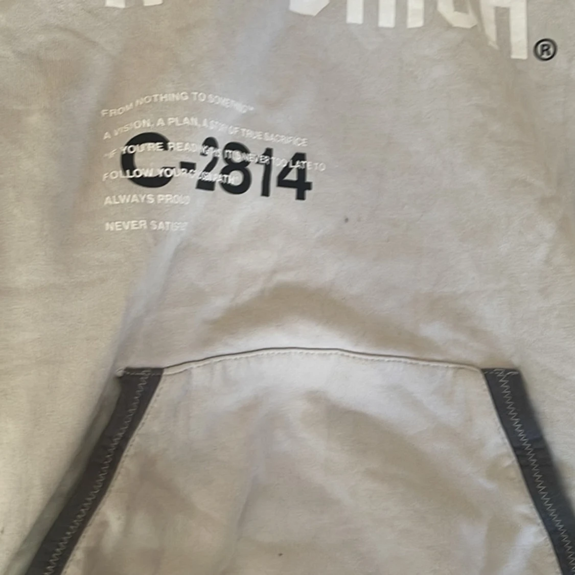 Säljer olika typer av kläder  - 91