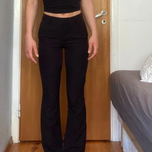 Kostymbyxor  - Jättefina kostymbyxor från Bikbok i stl 34💗