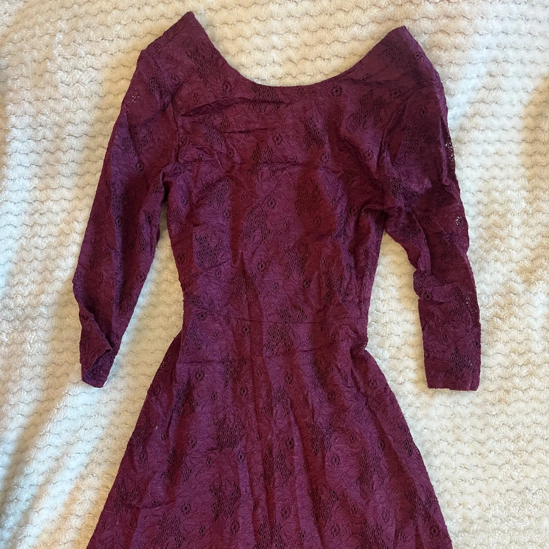 Vinröd klänning - 90