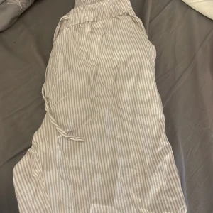 Pyjamasbyxor  - Från lager lågmidjade väldigt korta storlek xs 