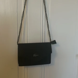 Väska!! - En super fin och modern väska! Köptes för ca ett halv år sedan!!💗