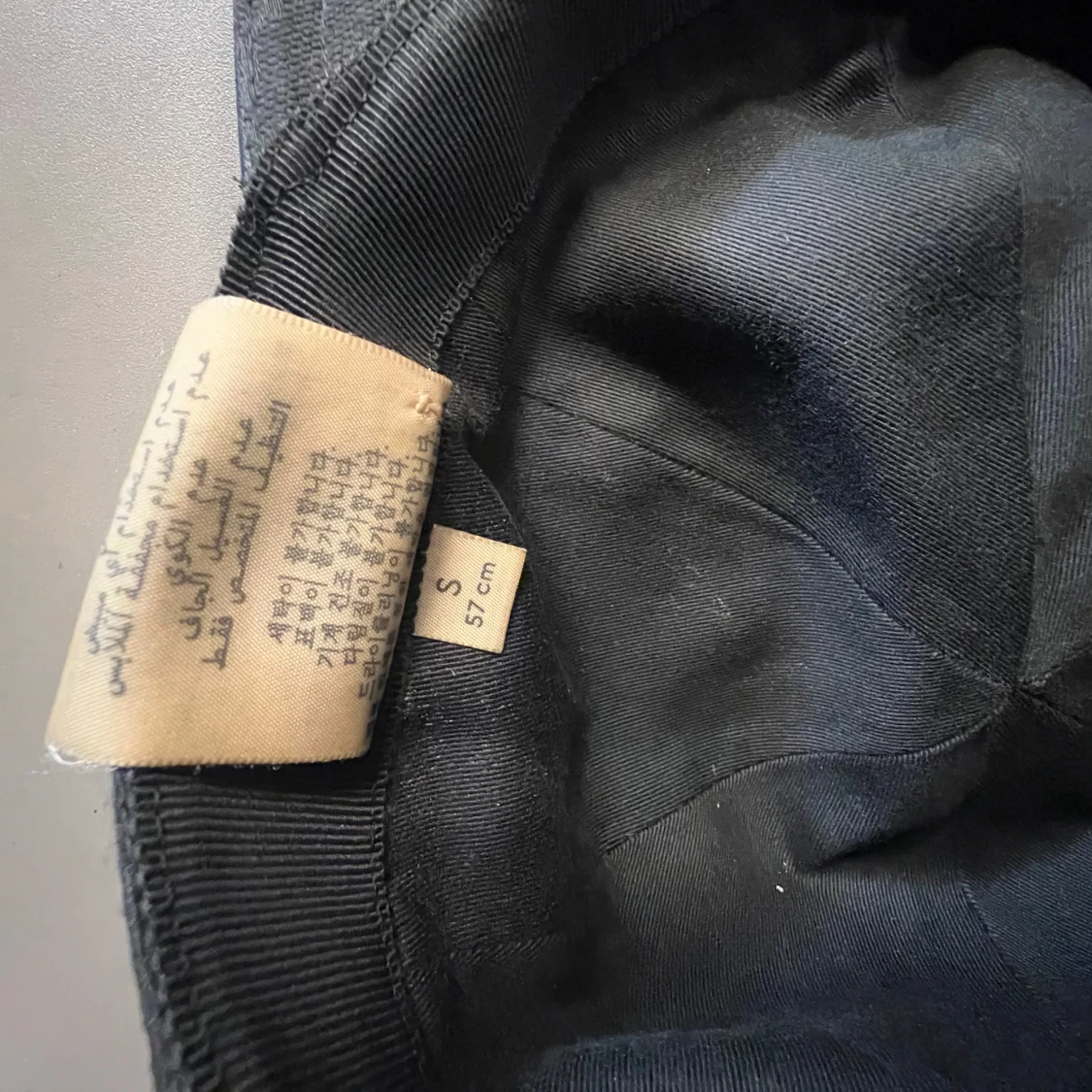 Gucci keps äkta  - 93