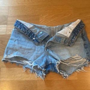 Zara shorts🌞 - Säljer de populära zara shortsen🌸 Skriv för fler bilder, pris kan diskuteras💞