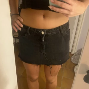 Svart jeanskjol  - Snygg jeanskjol