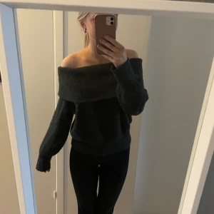 Stickad - Säljer denna super fina stickade tröja! Strl S💗 säljer pga använder inte längre  (Inga defekter)💗