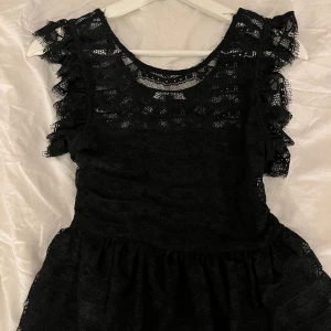 Spets topp - Super söt spets topp! Hör av er om fler bilder🦒🦓🎬