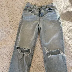 Slitna jeans från Ginatricot i storlek 36🥰