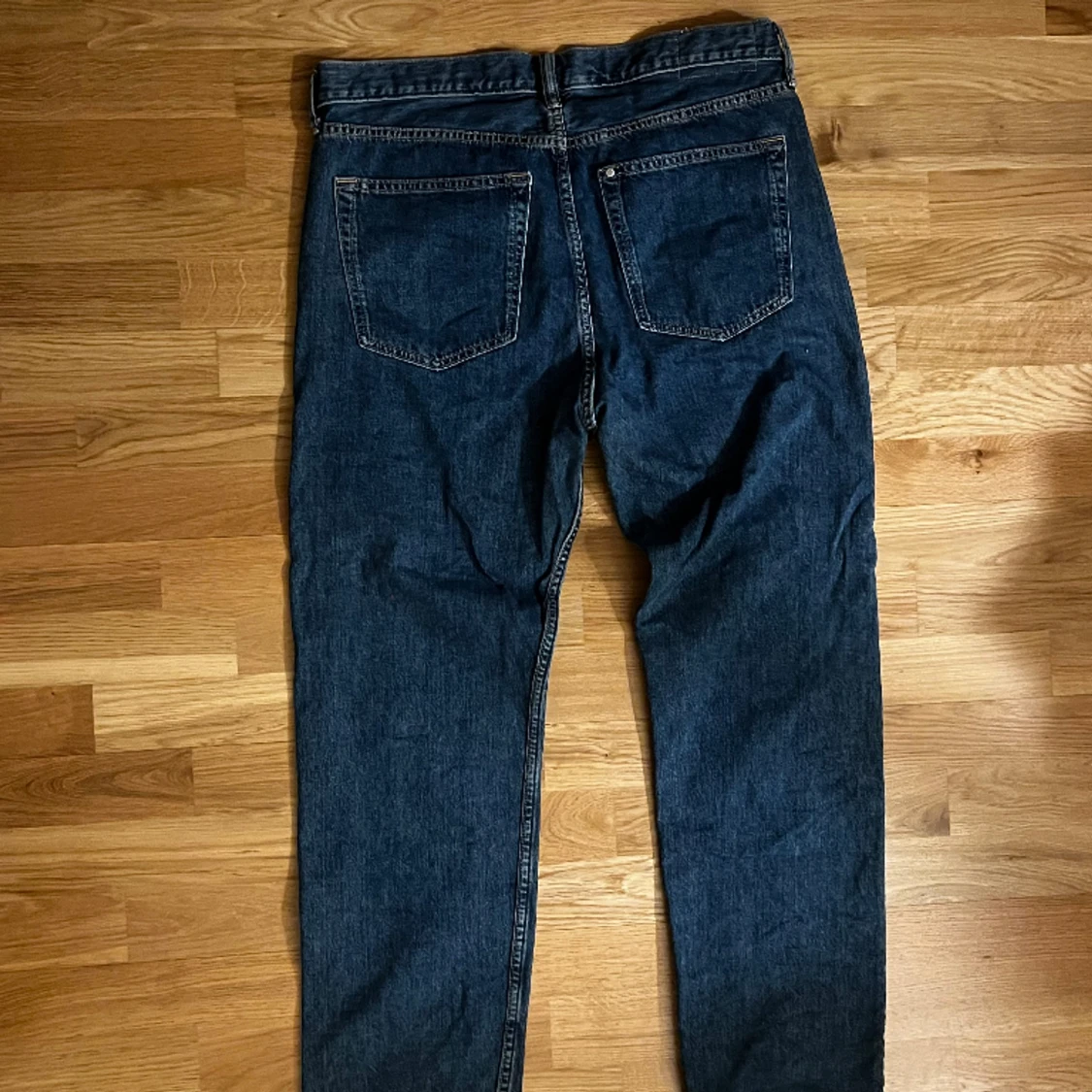 Mörkblåa jeans  - 90