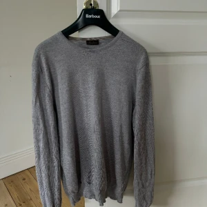 Stenströms tröja - Stenströms tröja merinoull grå Väldigt bra skick Storlek L Nypris 2000