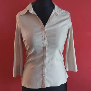 Skjorta - Söt skjorta med 3/4 ärmar✨