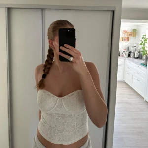 Korsett Gina Tricot  - Fin topp som inte kommer till användning.