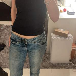 Super snygga Lågmidjade jeans från Esprit i storlek 25/30💕 skriv för mer info💘