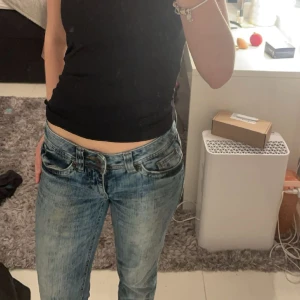 Lågmidjade jeans  - Super snygga Lågmidjade jeans från Esprit i storlek 25/30💕 skriv för mer info💘