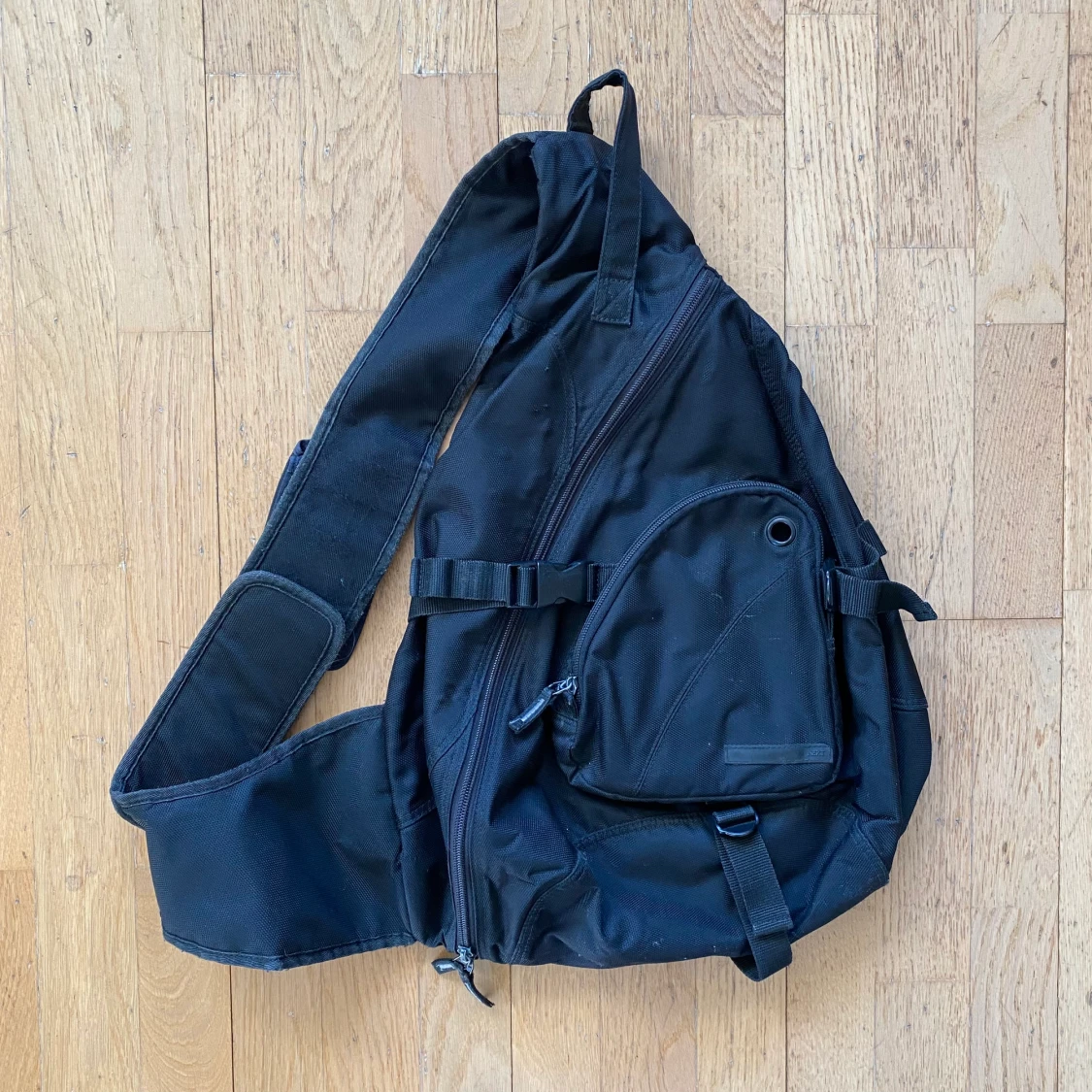 Sling bag / crossbody bag