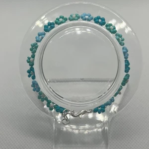 Armband  - Blomarmband, frakten är inräknat i priset 