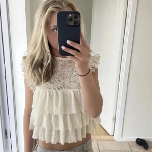 Zara topp - Så fin topp från zara som inte kommer till användning lömgre. Bra skick! 