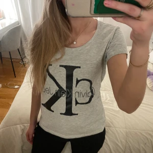 Calvin Klein t-shirt💞 - Använt få tal gng!🙌🏼