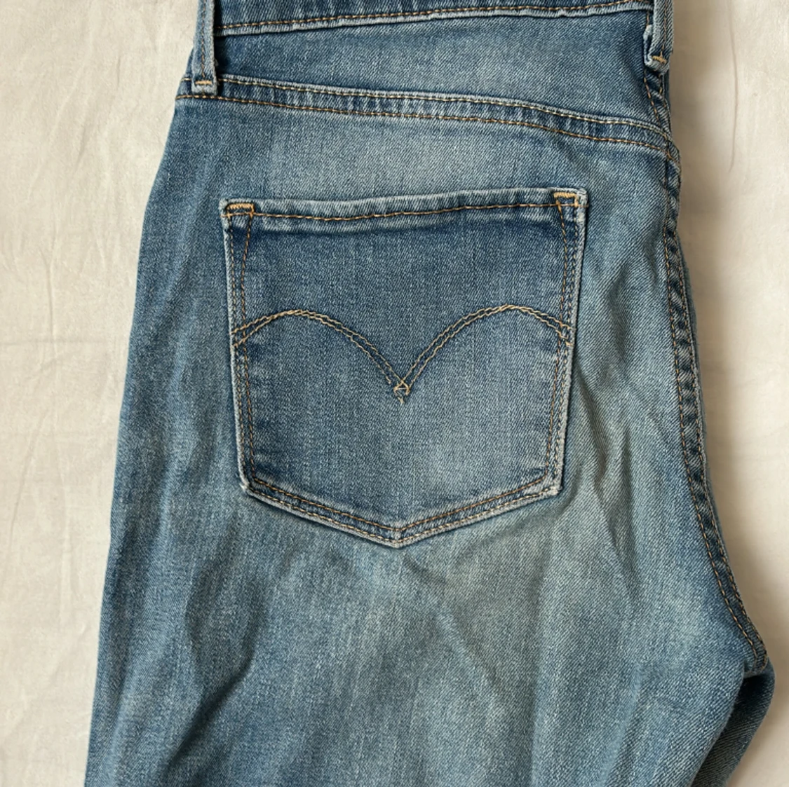 Levis bootcut jeans - 90