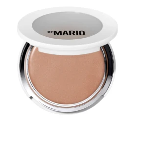 Makeup by Mario bronzer - Oanvänd makeup by Mario bronzer, säljer eftersom jag har en liknande. Jätte krämig och smälter som smör på huden (testat i butik). Den innehåller massa vårdande prudukter såsom vitaminer och Omega6-aminosyror som ger ett skyddande lager. Nypris 369