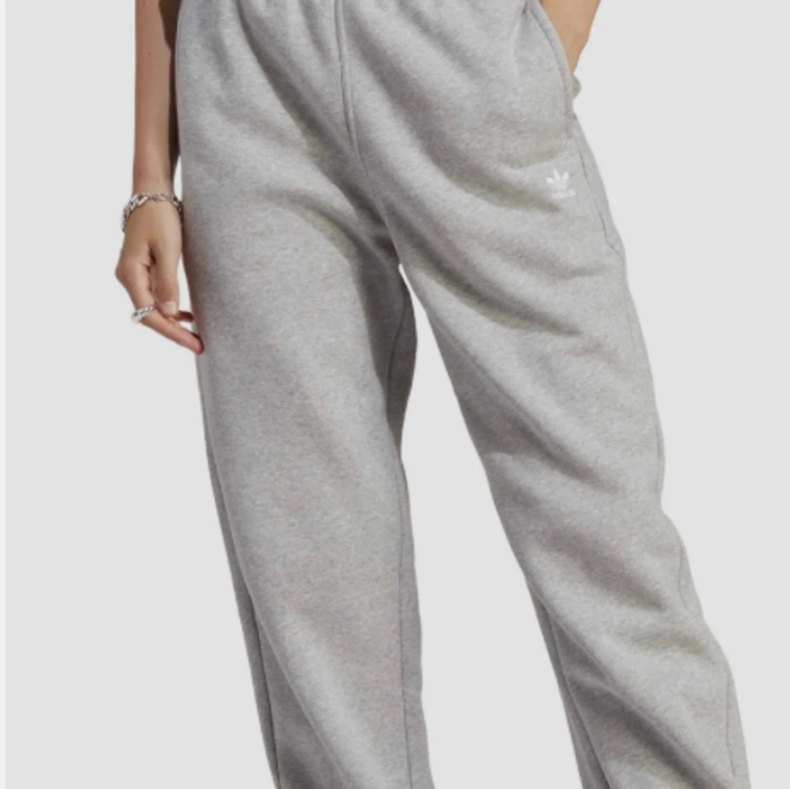 Adidas grey swetpants - 90