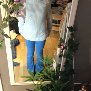 Stickad tröja - Storlek s  Stickad tröja  