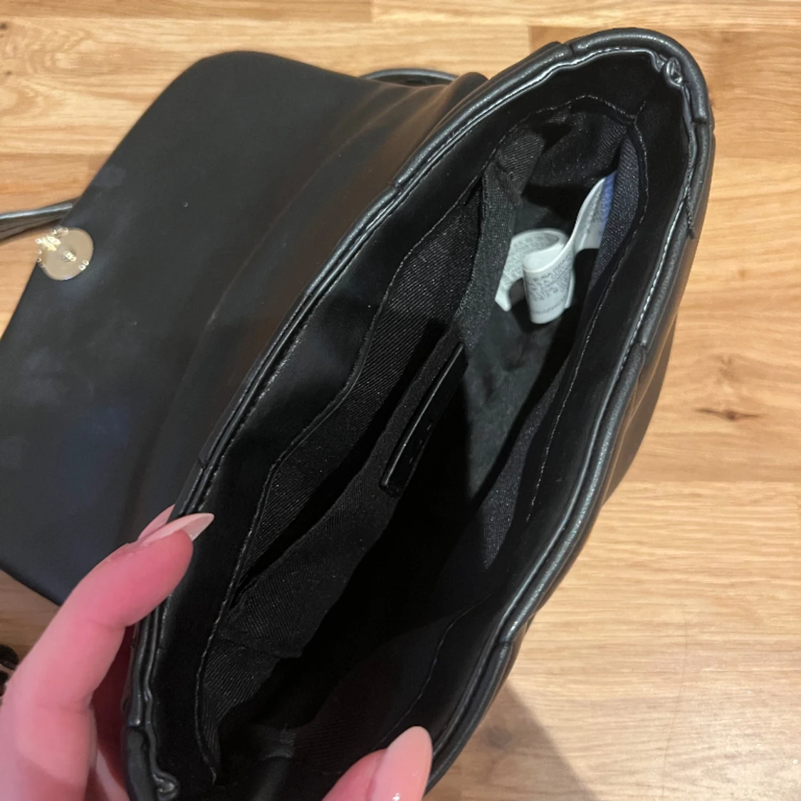 Väska med nitar  - 90